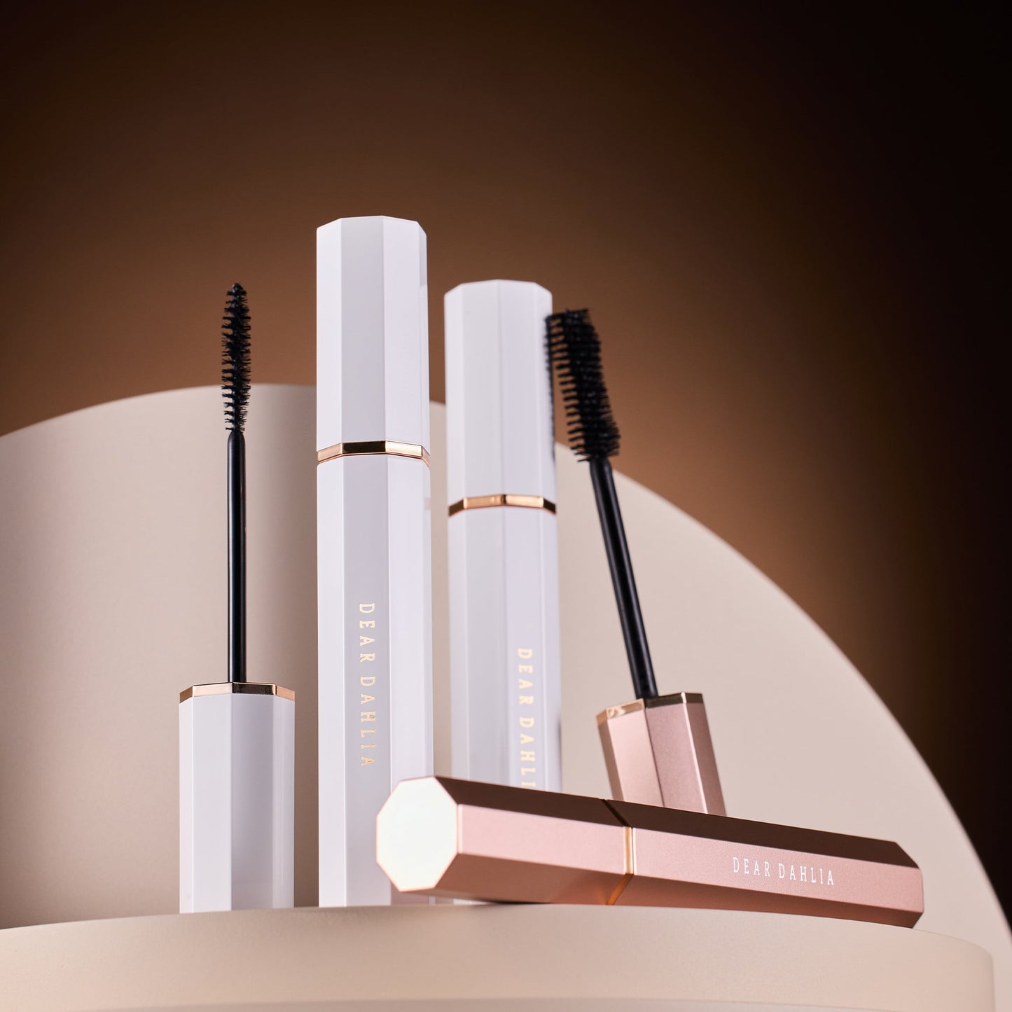 DEAR DAHLIA PARADISE DREAM LASH VOLUMIZING MASCARA | COLOURSWINK
