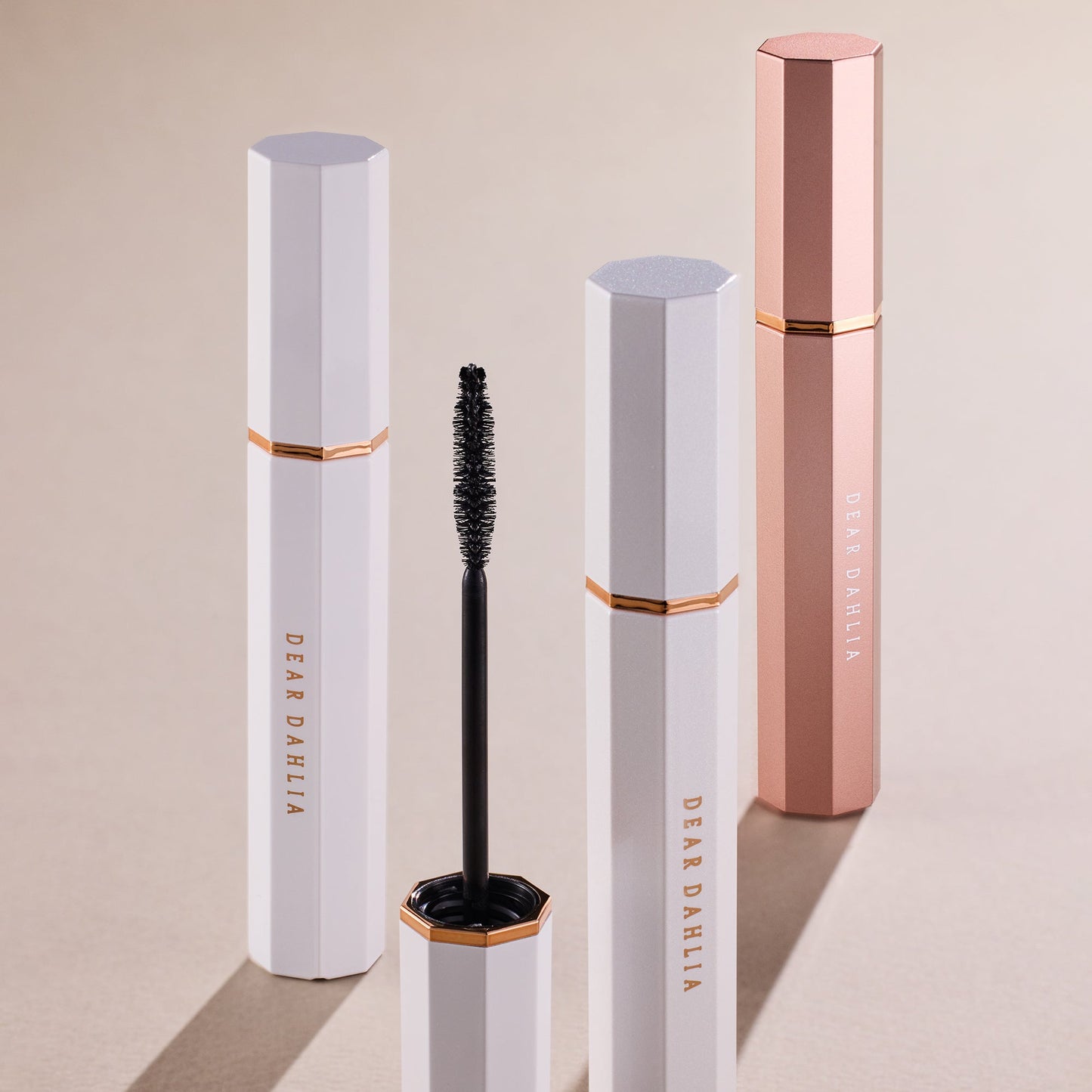 DEAR DAHLIA PARADISE DREAM LASH DEFINING MASCARA | COLOURSWINK