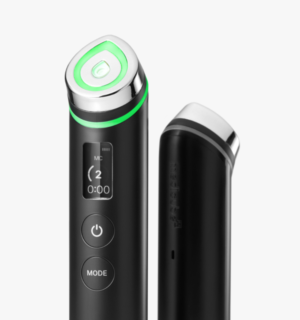MEDICUBE AGE R BOOSTER PRO BLACK IT CAN ONLY BE SHIPPED VIA EXPRESS SERVICE | COLOURSWINK